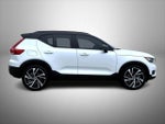 2020 XC40 Thumbnail 4