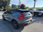 2021 XC40 Thumbnail 3