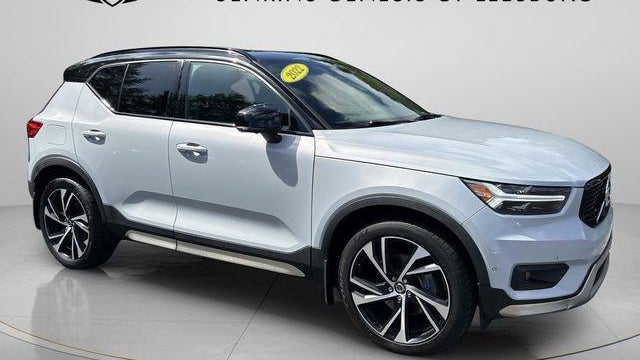 Preowned 2022 Volvo XC40 T5 R-Design for Sale
