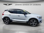 2022 XC40 Thumbnail 2