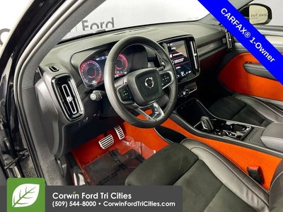 Photo of a 2021 Volvo XC40 AWD T5 R-Design 4DR SUV for sale