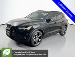2021 XC40 Thumbnail 3