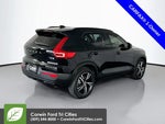 2021 XC40 Thumbnail 13