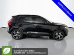 2021 XC40 Thumbnail 16