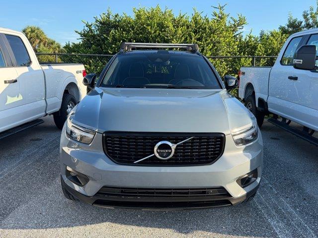 2021 Volvo XC40 - $21,000