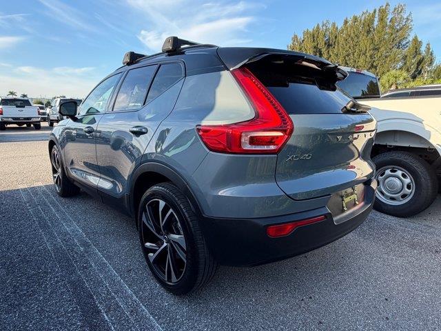 2021 Volvo XC40 - $21,000