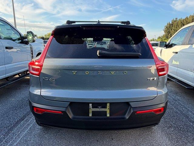 2021 Volvo XC40 - $21,000
