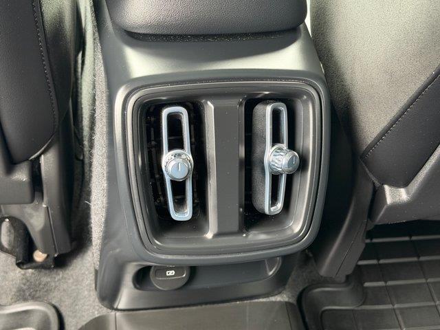 2021 Volvo XC40 - $21,000