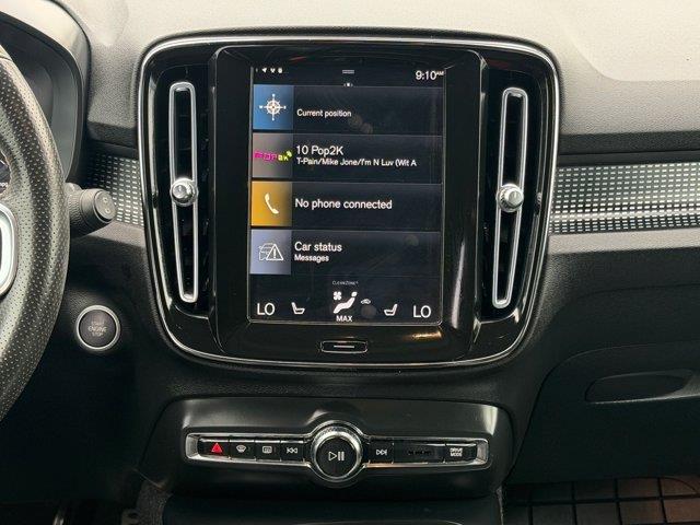 2021 Volvo XC40 - $21,000