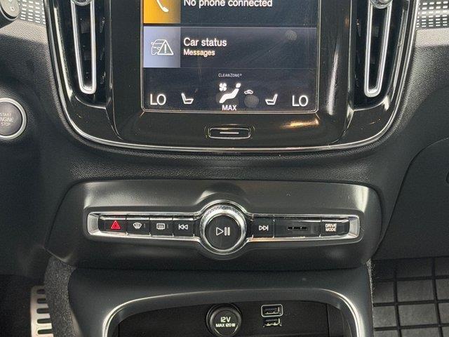 2021 Volvo XC40 - $21,000