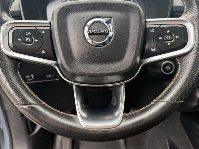 2021 Volvo XC40 - $21,000