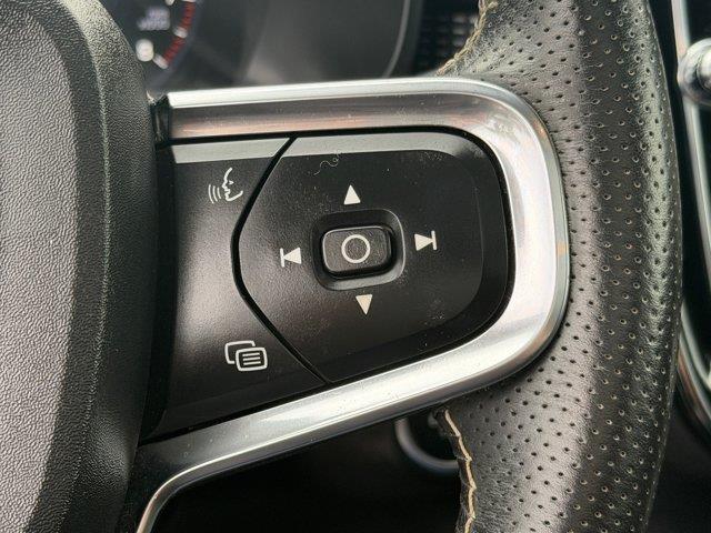 2021 Volvo XC40 - $21,000