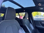 2022 XC40 Thumbnail 16