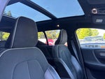 2022 XC40 Thumbnail 16