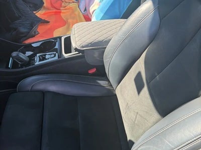 Photo of a 2022 Volvo XC40 AWD T5 R-Design 4DR SUV for sale