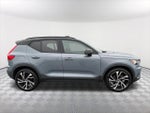2022 XC40 Thumbnail 4
