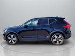 2019 XC40 Thumbnail 4