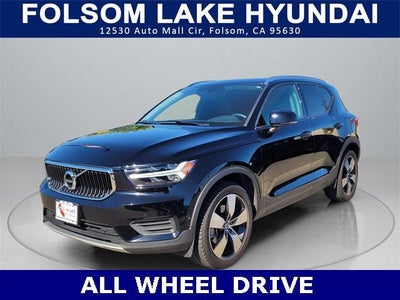 Photo of a 2019 Volvo XC40 AWD T5 Momentum 4DR SUV for sale