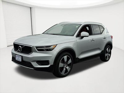 Photo of a 2019 Volvo XC40 AWD T5 Momentum 4DR SUV for sale