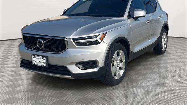2019 Volvo XC40 T5 Momentum
