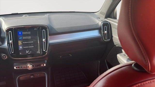 2019 Volvo XC40 T5 Momentum