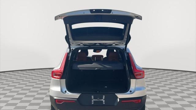 2019 Volvo XC40 T5 Momentum