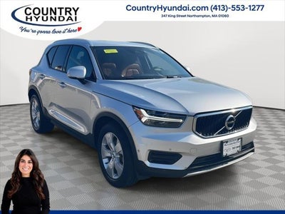 Photo of a 2019 Volvo XC40 AWD T5 Momentum 4DR SUV for sale