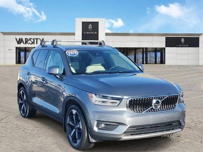 Photo of a 2019 Volvo XC40 AWD T5 R-Design 4DR SUV for sale