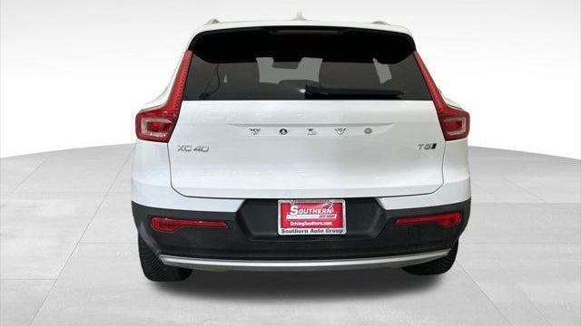 2019 Volvo XC40 T5 Momentum
