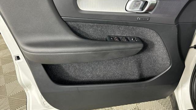 2019 Volvo XC40 T5 Momentum
