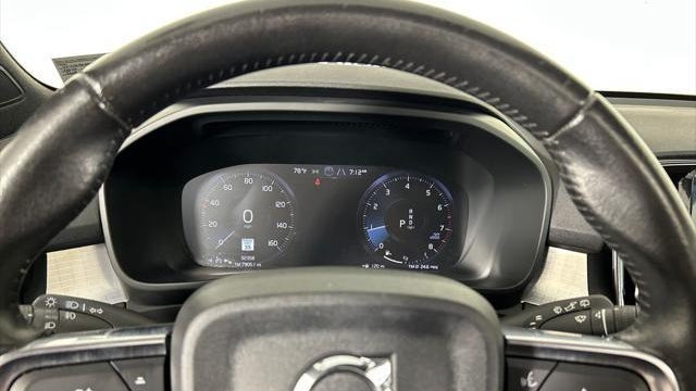 2019 Volvo XC40 T5 Momentum
