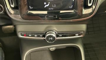 2019 Volvo XC40 T5 Momentum