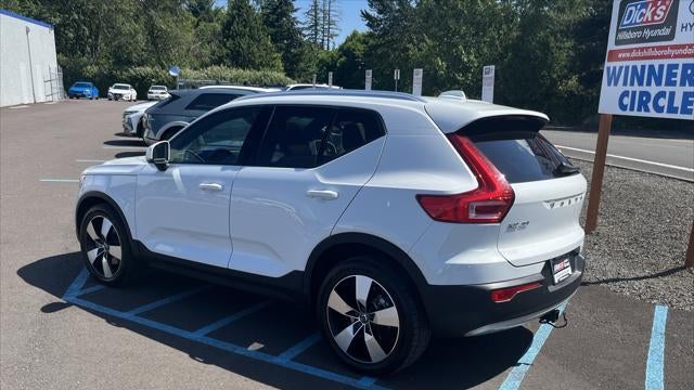 2019 Volvo XC40 T5 Momentum