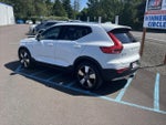 2019 XC40 Thumbnail 3