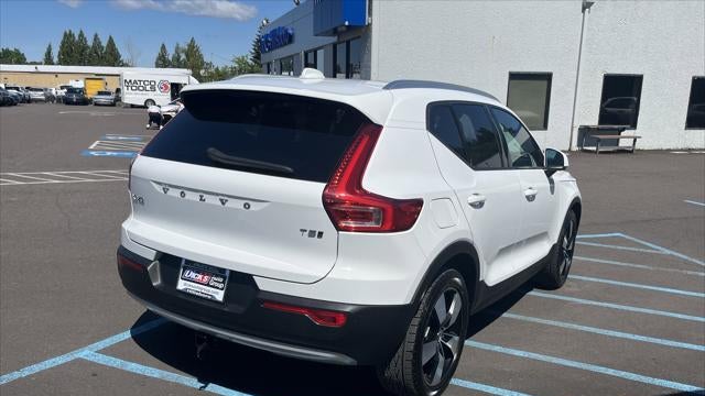 2019 Volvo XC40 T5 Momentum