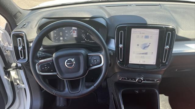 2019 Volvo XC40 T5 Momentum