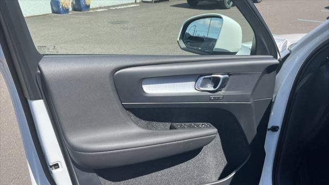 2019 Volvo XC40 T5 Momentum