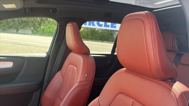 2019 Volvo XC40 T5 Momentum
