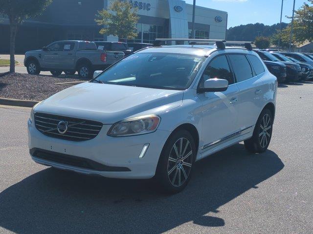 2015 Volvo XC60 - $8,995