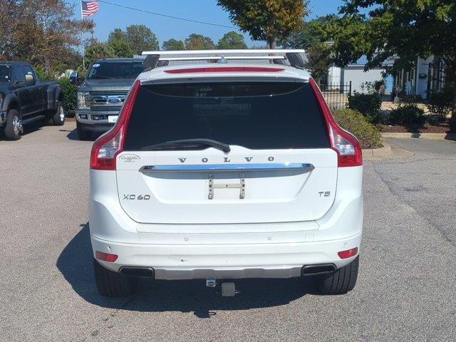 2015 Volvo XC60 - $8,995