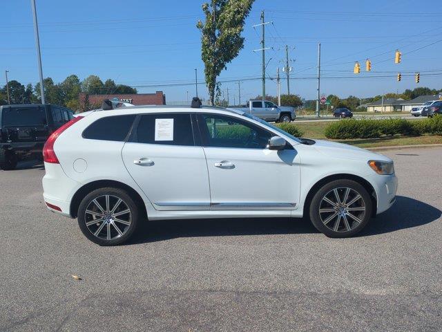 2015 Volvo XC60 - $8,995