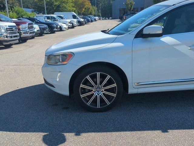 2015 Volvo XC60 - $8,995