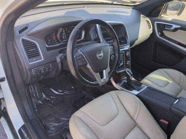 2015 Volvo XC60 - $8,995