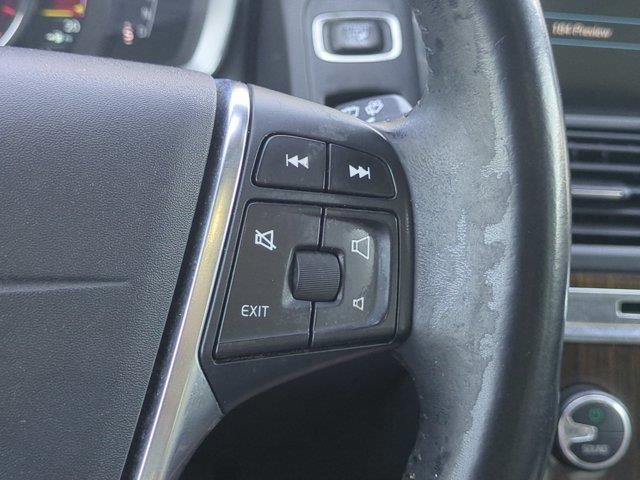 2015 Volvo XC60 - $8,995