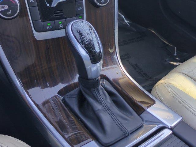 2015 Volvo XC60 - $8,995