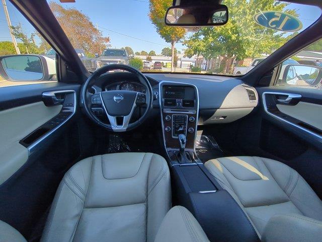2015 Volvo XC60 - $8,995