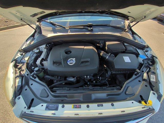 2015 Volvo XC60 - $8,995