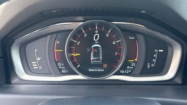 2015 Volvo XC70 T5 Drive-E Platinum
