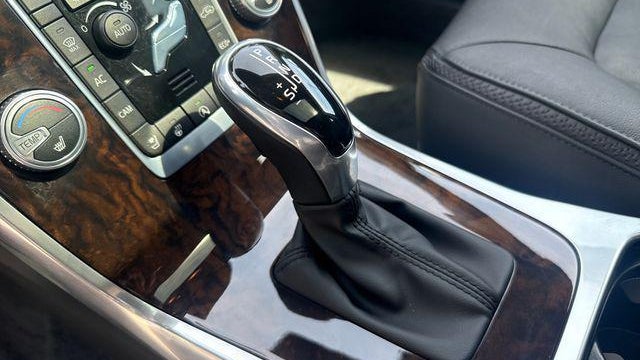 2015 Volvo XC70 T5 Drive-E Platinum