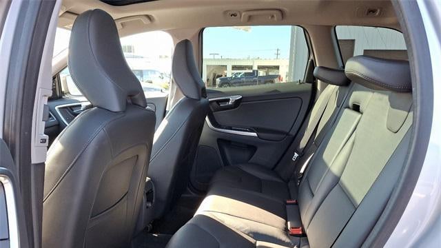 2016 Volvo XC60 T5 Drive-E Premier